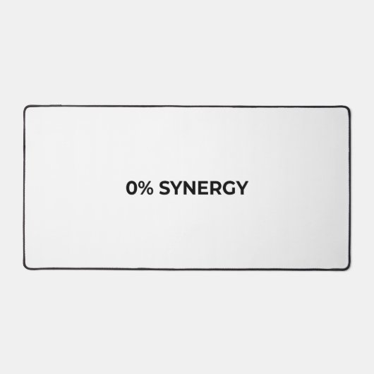0% Synergy Large Minimalist Typographic Desk Mat デスクマット (正面)