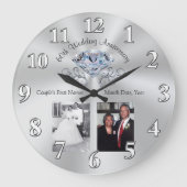 1つから2つの写真およびあなたの文字第60記念日のギフト ラージ壁時計 (正面)