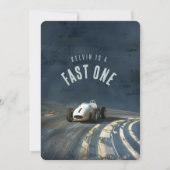 1つにズーム:ヴィンテージレースカー誕生日 招待状 (正面)