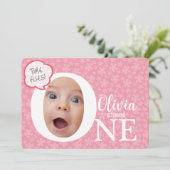 1つのおもしろいベビーフォトピンクの花誕生日 招待状 (スタンド正面)