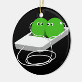 1つのポッドに2つのエンドウ豆(テキストを追加) セラミックオーナメント (左)
