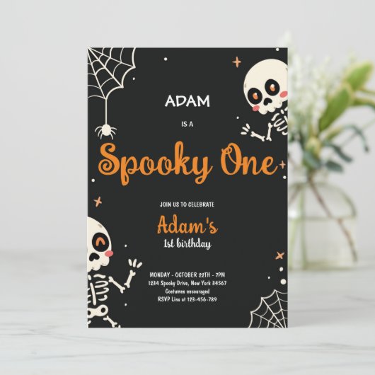 1つの不気味かわいいハロウィーン幽霊1st誕生日パーティー 招待状 (スタンド正面)