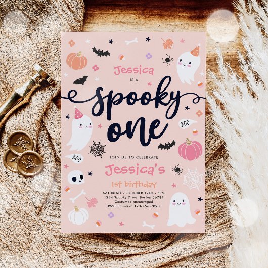 1つの不気味かわいいハロウィーン幽霊1st誕生日パーティー 招待状