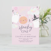 1つの不気味かわいいハロウィーン幽霊1st誕生日パーティー 招待状 (スタンド正面)