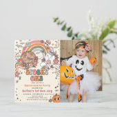 1つの不気味レトロ幽霊ハロウィーン誕生日写真 招待状 (スタンド正面)