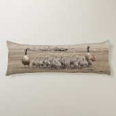 1つの大きなカナダのガチョウの家族 ボディピロー (正面)