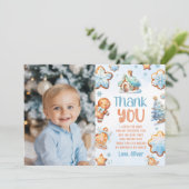 1つの小さなクッキーボーイ誕生日写真感謝していあなた 招待状 (スタンド正面)