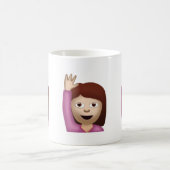 1つの手Emojiを上げている幸せな人 コーヒーマグカップ (中央)