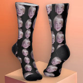 1つの浮動ヘッドフォトを追加 – ランダムパターンブラック ソックス