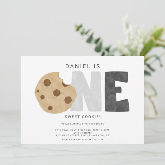 1つの甘いクッキーのミルクとクッキー最初の誕生日 招待状 (スタンド正面)