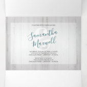 1つの素朴結婚式で木材と緑の全てを招待 三つ折り招待状 (内部中)