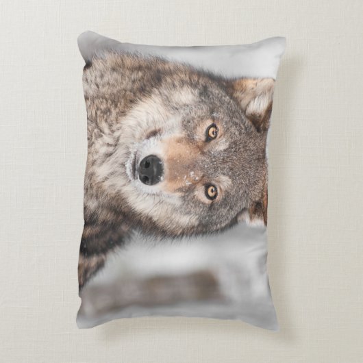 1つの耳の背部を持つオオカミ(イヌ属ループス) アクセントクッション (裏面(縦))