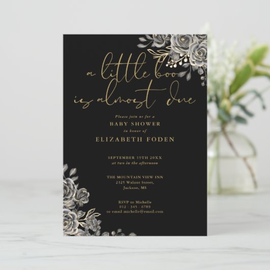 1つの赤ちゃんシャワーで小さなブーのゴシックQRコード 招待状 (スタンド正面)