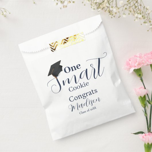 1つの頭が切れるcookieネイビーブルー卒業パーティー フェイバーバッグ (封をした状態)