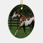 1つを走っているペンキの馬 セラミックオーナメント (右)