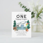 1つモダンのハッピーキャンパーツリーキャンピング1st誕生日 ポストカード (スタンド正面)