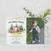 1つ素朴のハッピーキャンパー1st誕生日パーティー 招待状 (スタンド正面)