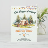 1つ素朴のハッピーキャンパー1st誕生日パーティー 招待状 (スタンド正面)