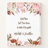 1コリント13:4-8愛は患者ピンク結婚の ノートブック (裏面)