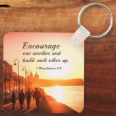 1テサロニケ5:11互いに励まし合う聖書 キーホルダー (裏面)