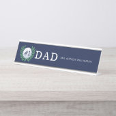 #1パパ、ゴルフボール&ローレルリースネイビーブルー デスクネームプレート (正面)