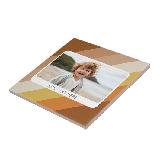 1フォトコラージュ – 文字-レトロストライプの暖色 タイル (側面)