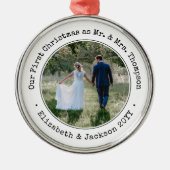 1フォトニューリウェッド初めてのクリスマス白黒 メタルオーナメント (正面)