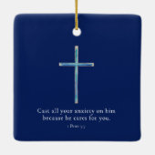 1ペテロ5:7ミニマリストクロス セラミックオーナメント (裏面)