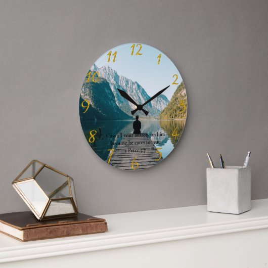 1ペテロ5:7波止場に座って ラージ壁時計 (オフィス)