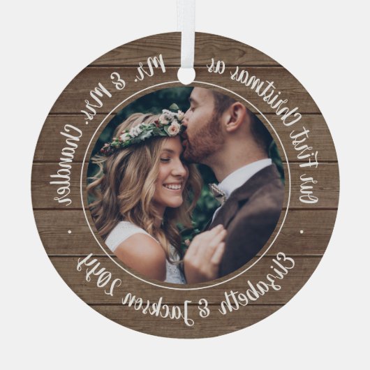 1写真ミセス・初めてのクリスマス・ウフェイクィード ガラスオーナメント (裏面)