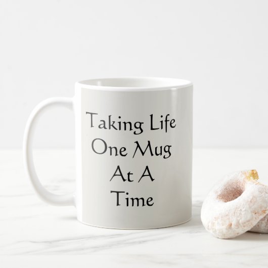 1回に1つのマグカップで人生を過ごす – Mug-A-Tude コーヒーマグカップ (ドーナツ)