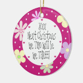 1回目のベビーを期待し、女の子 – クリスマス セラミックオーナメント (左)
