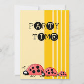 1回目の誕生日にフォトレディーバグ赤い黄色を追加 招待状 (裏面)