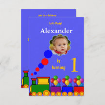 1回目の誕生日の写真の招待をトレーニングとバルーンで行う