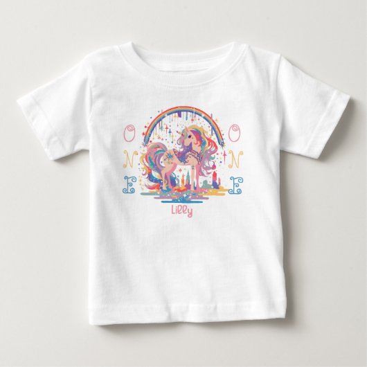 1回目の誕生日パーティー魔法のユニコーンレインボー ベビーTシャツ (正面)