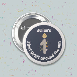 1回目の誕生日 – 太陽ののまわりに最初の軌道 缶バッジ