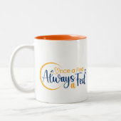 1回食べ物を与え必ず食べ物を与えA ツートーンマグカップ (左)