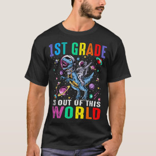 1年生は世界宇宙飛行士の恐竜から出ている Tシャツ