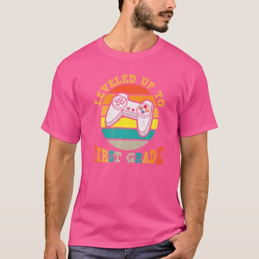 1年生までレベルキュート1年生 Tシャツ (正面)