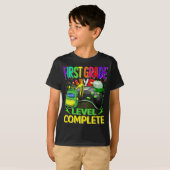 1年生レベル完了ビデオゲーム Tシャツ (正面フル)