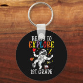 1年生1年生のDaを探検する準備ができている子供宇宙飛行士 キーホルダー (裏面)