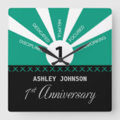 1年目の従業員をパーソナライズ スクエア壁時計 (正面)