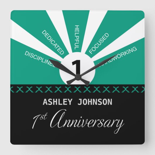 1年目の従業員をパーソナライズ スクエア壁時計 (正面)