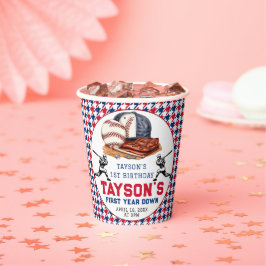 1年目を終える野球1回目の誕生日パーティー 紙コップ