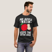 1日にリンゴ保のドクターフルーツ遠くにピッカー Tシャツ (正面フル)