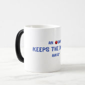 1日にリンゴ保を飲む遠くに モーフィングマグカップ (正面左)