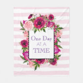 1日の時間フローラフレーム引用文 フリースブランケット (正面)