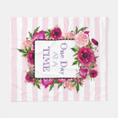 1日の時間フローラフレーム引用文 フリースブランケット (正面(横))