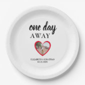 1日の遠くにハート写真リハーサルディナー ペーパープレート (正面)