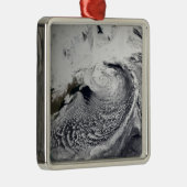 1日の雲のシミュレーシ独身のョン3 メタルオーナメント (右)